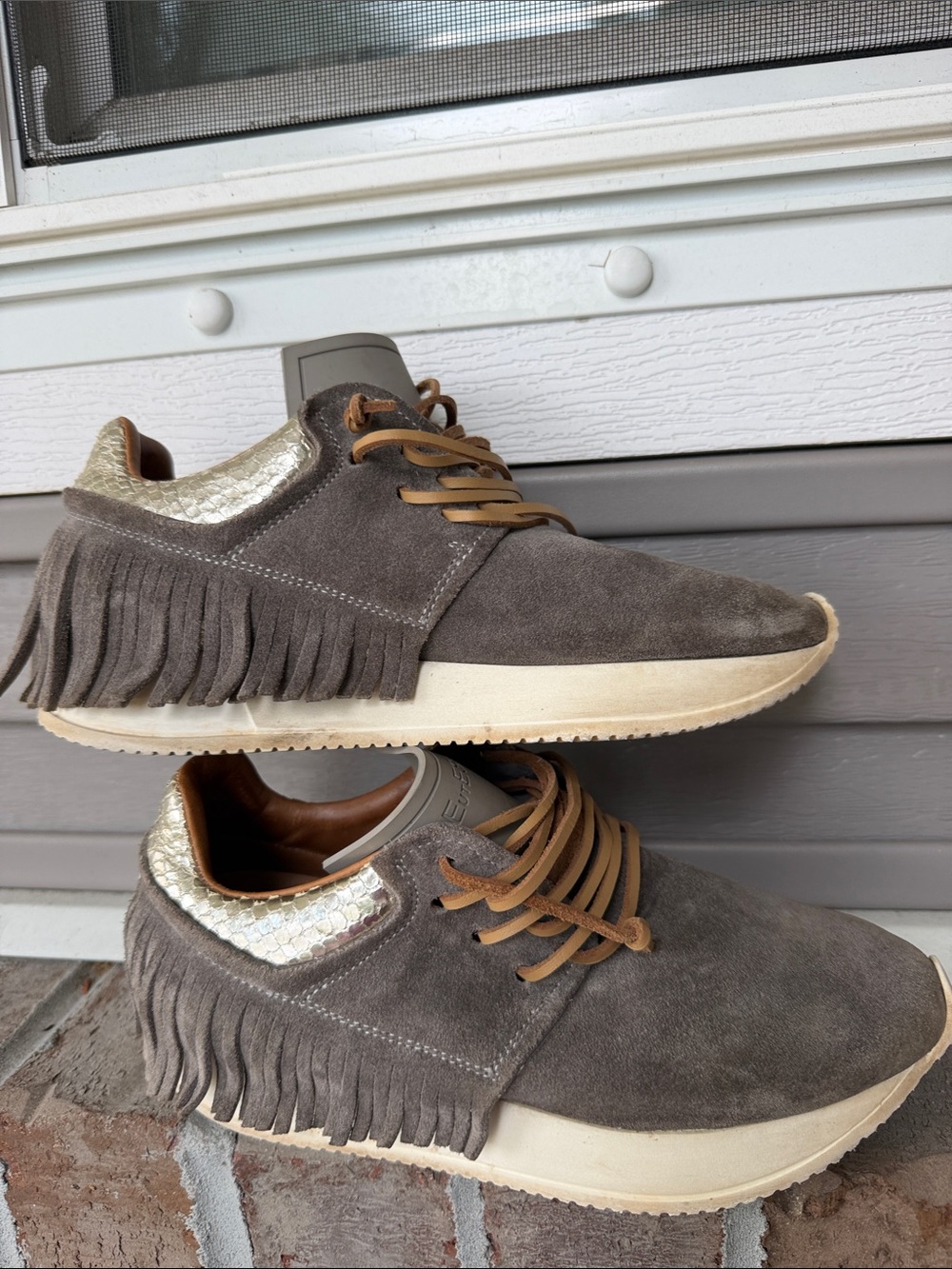 EsseUtEsse suede fringe sneakers women sz 6